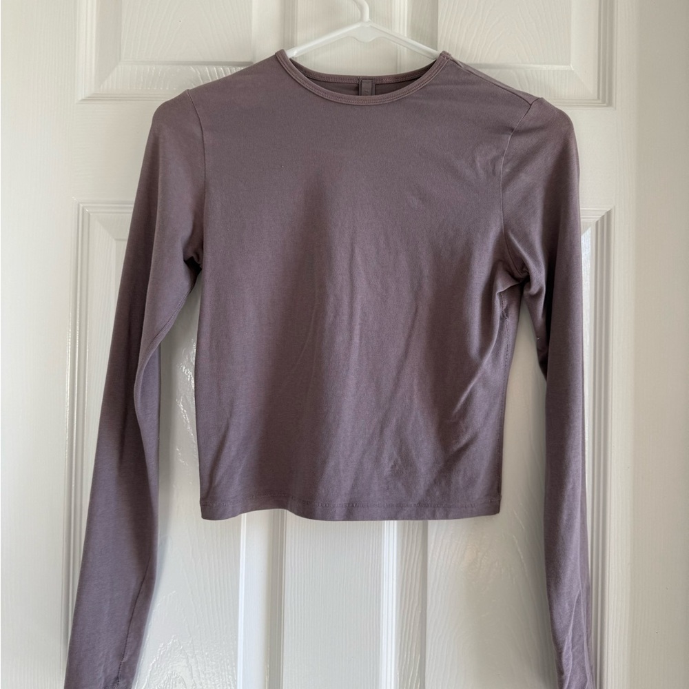 SKIMS Long Sleeve Top in Dusty Purple